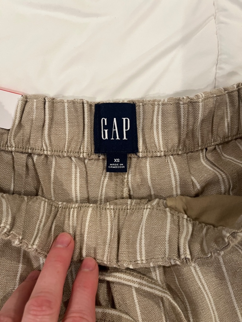 GAP Women’s Tan Pinstripe Drawstring Wide Leg Pull-On Pants (Small) - Picture 2 of 4